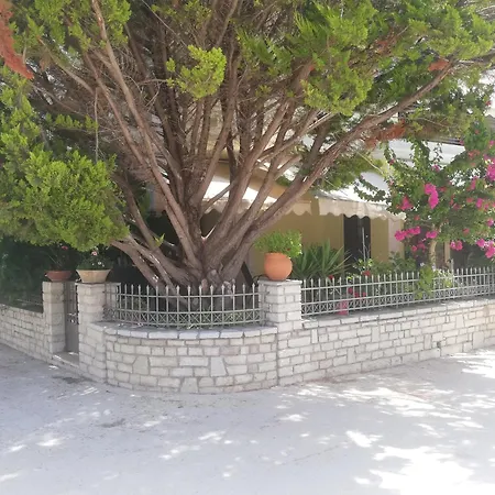Apartment Vkastri *